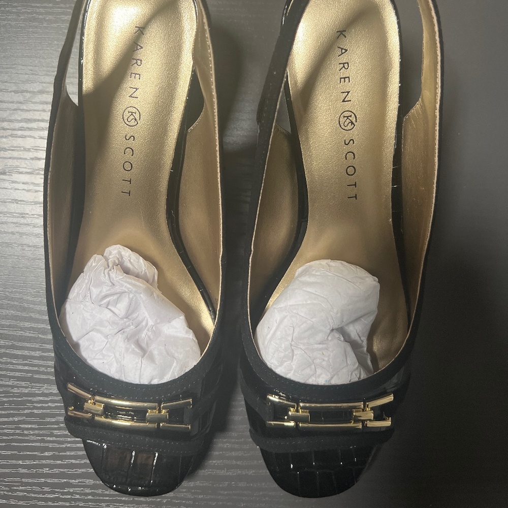 Karen Scott Women's Black Courts